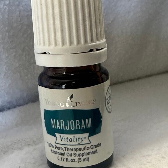 Young Living Essential Oil Marjoram 5 ML - Picture 1 of 1